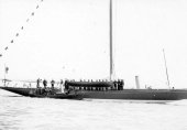 952-King of Spain going aboard Shamrock. September 1908.