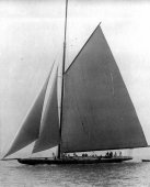 221-Shamrock IV at sea. 1920.