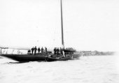 953-King of Spain going aboard Shamrock. September 1908.