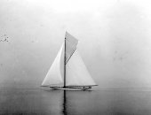 707-Shamrock III with Jin Spinnaker set on the Clyde. May 1903.