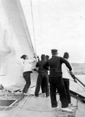 721-Lowering away. Shamrock I. Taken on the Clyde. May 1903.