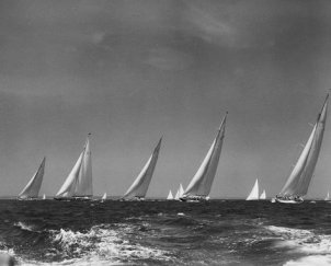America's Cup. Start of J Class race with Yankee JUS2 on far right.